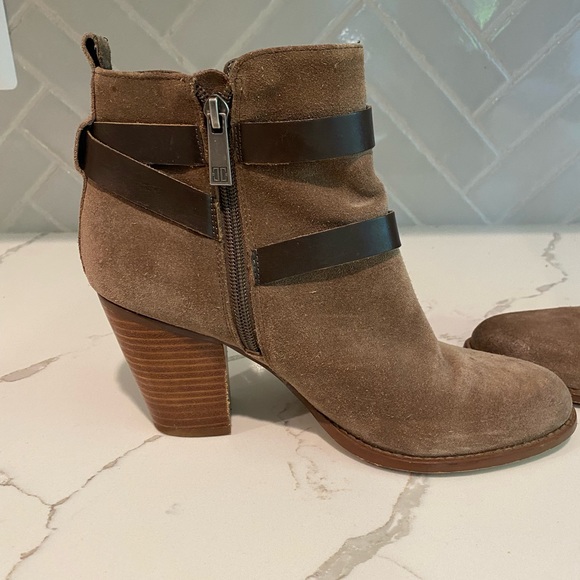 Ivanka Trump Brown Suede/leather ankle booties - Picture 5 of 7